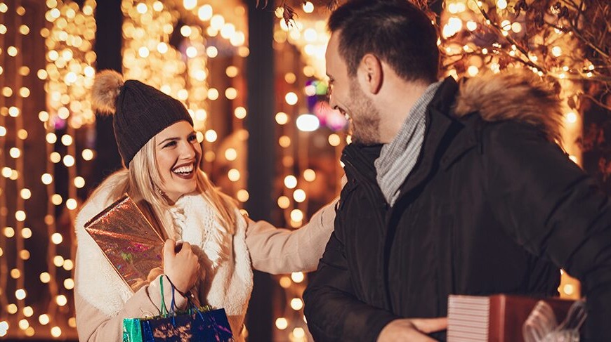 Creating a Winter Wonderland: Fun and Meaningful Holiday Traditions for Couples