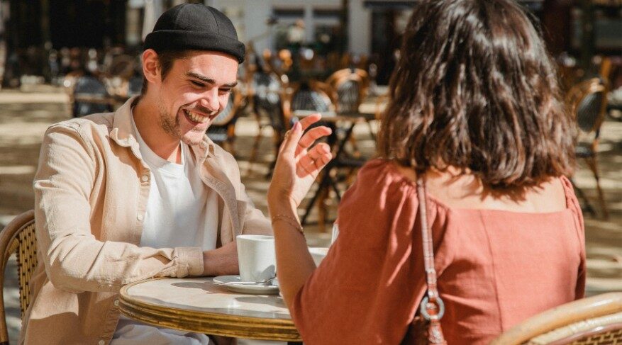 Making a Strong First Impression on Dating Apps