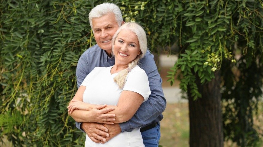 From Holiday Loneliness to Holiday Romance: Real Stories from Singles Who Found Love in December