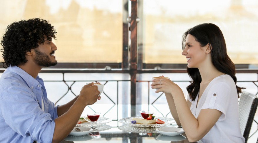 From Online Chat to Real Relationship: The Stages of International Dating